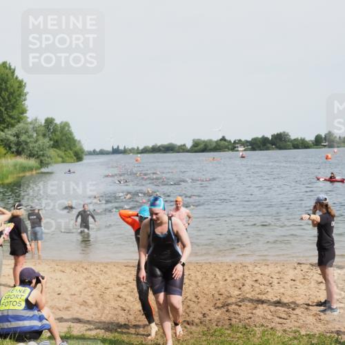21.06.2025 - 27. Vierlanden-Triathlon MichiJ http://msf.ph/oto/8014392 15.06.2026 10:15:59 Schwimmen 445, 505, 547, 606, 612 meine-sportfotos.de