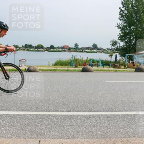 21.06.2025 - 27. Vierlanden-Triathlon H.Heesch http://msf.ph/oto/8014402 15.06.2025 11:49:28 Radfahren 681, 835, 844 meine-sportfotos.de