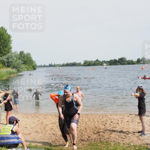 21.06.2025 - 27. Vierlanden-Triathlon MichiJ http://msf.ph/oto/8014405 15.06.2026 10:15:59 Schwimmen 445, 505, 547, 606, 612 meine-sportfotos.de