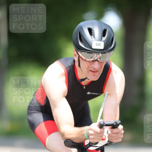 15.06.2025 - 7 Türme Triathlon Yannick Fuchs http://msf.ph/oto/8014408 15.06.2025 12:48:39 Radfahren 204, 328, 458, 629, 651 meine-sportfotos.de