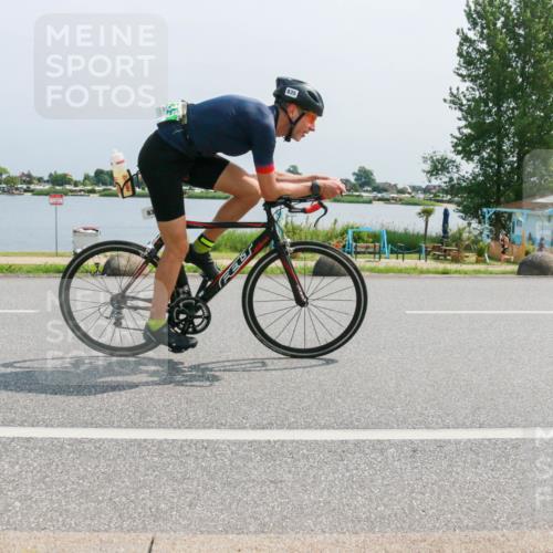 21.06.2025 - 27. Vierlanden-Triathlon H.Heesch http://msf.ph/oto/8014417 15.06.2025 11:49:28 Radfahren 681, 835, 844 meine-sportfotos.de