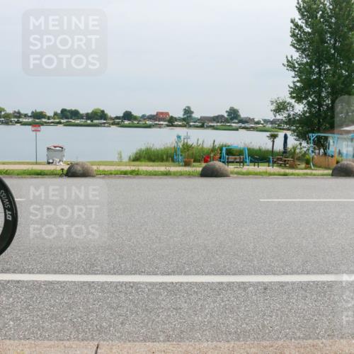 15.06.2025 - 27. Vierlanden-Triathlon H.Heesch http://msf.ph/oto/8014447 15.06.2025 11:10:30 Radfahren 145, 867 meine-sportfotos.de
