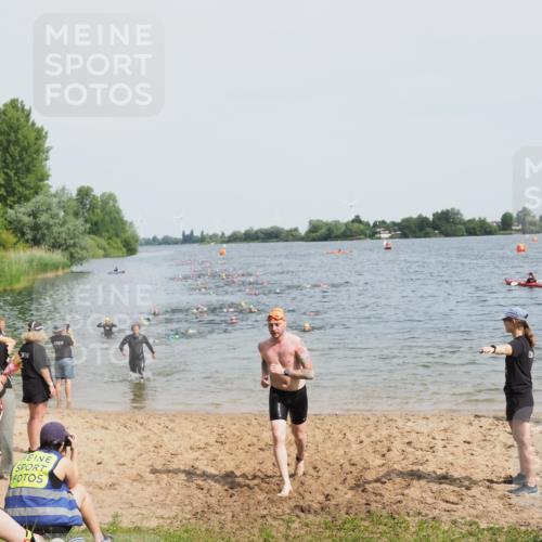 21.06.2025 - 27. Vierlanden-Triathlon MichiJ http://msf.ph/oto/8014452 15.06.2026 10:16:01 Schwimmen 445, 547, 606, 612 meine-sportfotos.de