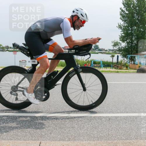 15.06.2025 - 27. Vierlanden-Triathlon H.Heesch http://msf.ph/oto/8014460 15.06.2025 11:10:30 Radfahren 145, 867 meine-sportfotos.de