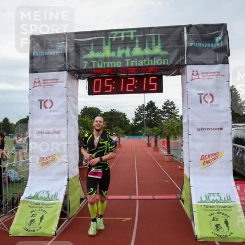 15.06.2025 - 7 Türme Triathlon Michael Strokosch http://msf.ph/oto/8014512 15.06.2025 15:12:15 Ziel 267, 356, 444, 549 meine-sportfotos.de