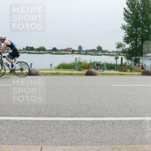 15.06.2025 - 27. Vierlanden-Triathlon H.Heesch http://msf.ph/oto/8014517 15.06.2025 11:11:01 Radfahren 108, 731 meine-sportfotos.de
