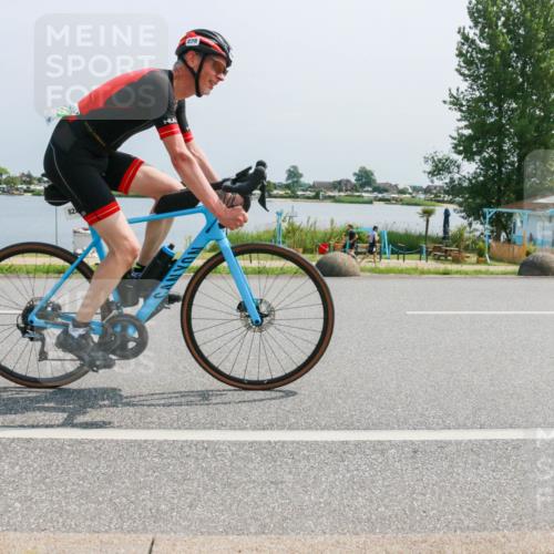 21.06.2025 - 27. Vierlanden-Triathlon H.Heesch http://msf.ph/oto/8014520 15.06.2025 11:49:40 Radfahren 810, 828, 845, 855 meine-sportfotos.de