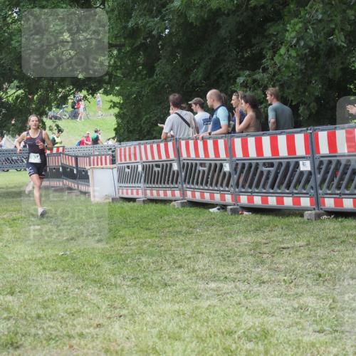 21.06.2025 - 27. Vierlanden-Triathlon KatJ http://msf.ph/oto/8014539 15.06.2025 13:12:37 Ziel 81, 934 meine-sportfotos.de