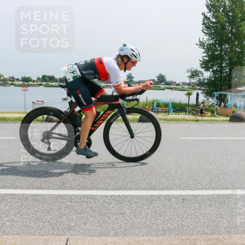 21.06.2025 - 27. Vierlanden-Triathlon H.Heesch http://msf.ph/oto/8014548 15.06.2025 11:49:42 Radfahren 810, 828, 845 meine-sportfotos.de