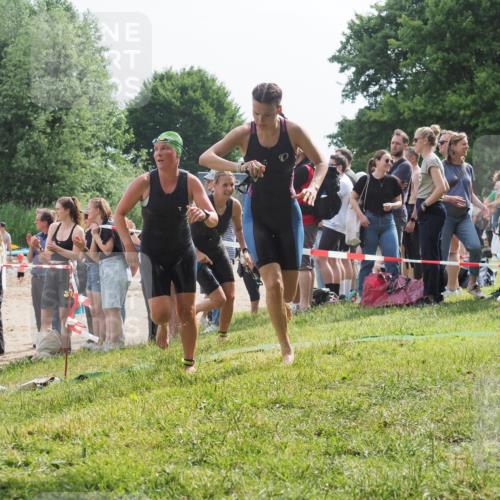 15.06.2025 - 27. Vierlanden-Triathlon KatJ http://msf.ph/oto/8014632 15.06.2025 10:15:13 Schwimmen 480, 507, 528, 555, 587, 592, 597, 605, 635 meine-sportfotos.de