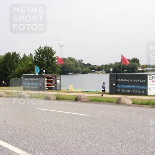 15.06.2025 - 27. Vierlanden-Triathlon H.Heesch http://msf.ph/oto/8014643 15.06.2025 11:16:15 Radfahren 801, 819 meine-sportfotos.de