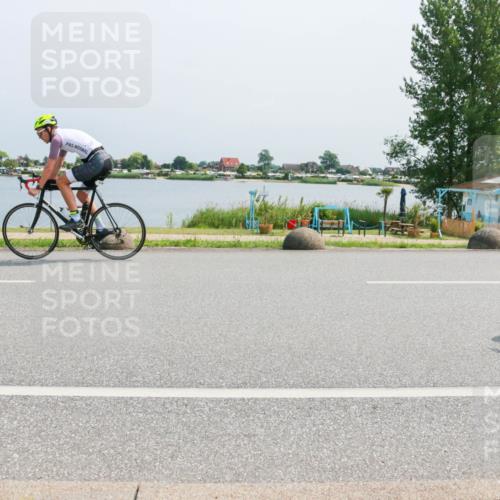 21.06.2025 - 27. Vierlanden-Triathlon H.Heesch http://msf.ph/oto/8014677 15.06.2025 11:50:02 Radfahren 714, 738, 786, 832 meine-sportfotos.de