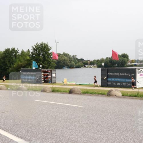 15.06.2025 - 27. Vierlanden-Triathlon H.Heesch http://msf.ph/oto/8014738 15.06.2025 11:16:19 Radfahren  meine-sportfotos.de