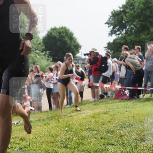 15.06.2025 - 27. Vierlanden-Triathlon KatJ http://msf.ph/oto/8014742 15.06.2025 10:15:16 Schwimmen 480, 507, 555, 587, 597, 635 meine-sportfotos.de