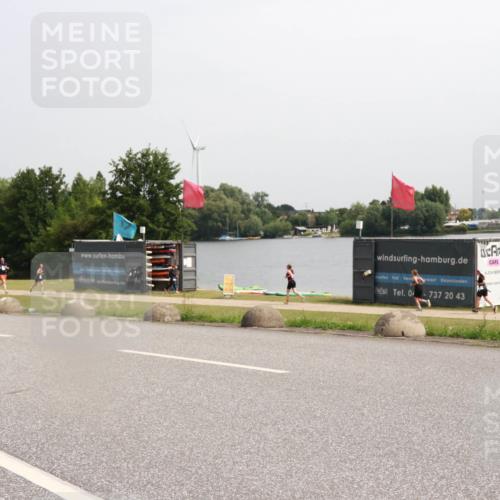 15.06.2025 - 27. Vierlanden-Triathlon H.Heesch http://msf.ph/oto/8014754 15.06.2025 11:16:20 Radfahren  meine-sportfotos.de