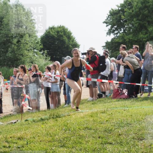 15.06.2025 - 27. Vierlanden-Triathlon KatJ http://msf.ph/oto/8014761 15.06.2025 10:15:16 Schwimmen 480, 507, 555, 587, 597, 635 meine-sportfotos.de
