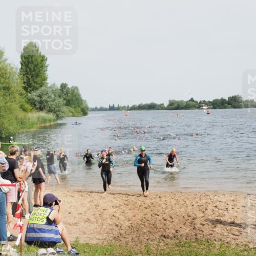 21.06.2025 - 27. Vierlanden-Triathlon MichiJ http://msf.ph/oto/8014770 15.06.2026 10:16:13 Schwimmen 445, 489, 523, 611 meine-sportfotos.de