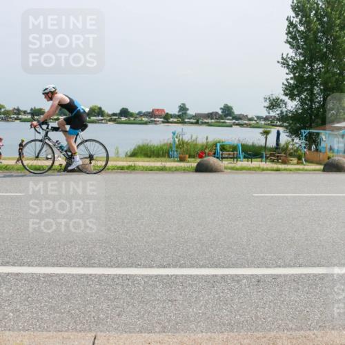 21.06.2025 - 27. Vierlanden-Triathlon H.Heesch http://msf.ph/oto/8014780 15.06.2025 11:50:18 Radfahren 670, 729, 731, 766, 783 meine-sportfotos.de
