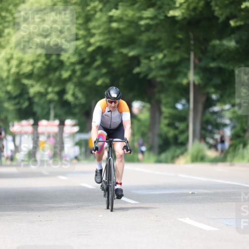 15.06.2025 - 7 Türme Triathlon Yannick Fuchs http://msf.ph/oto/8014787 15.06.2025 13:28:18 Radfahren 290, 404, 438, 649 meine-sportfotos.de