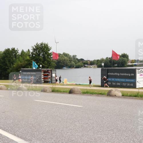 15.06.2025 - 27. Vierlanden-Triathlon H.Heesch http://msf.ph/oto/8014793 15.06.2025 11:16:22 Radfahren 794 meine-sportfotos.de