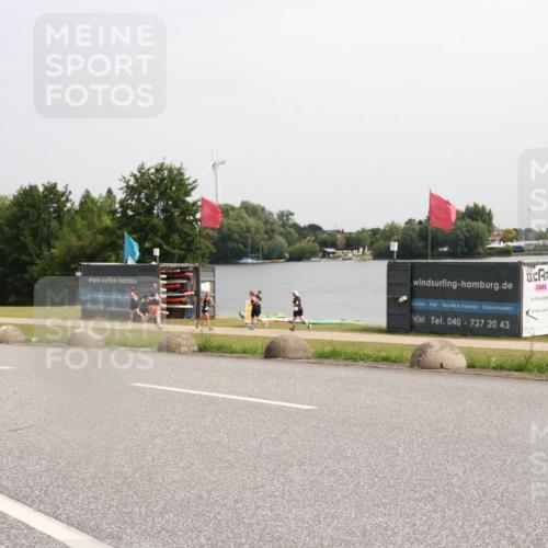 15.06.2025 - 27. Vierlanden-Triathlon H.Heesch http://msf.ph/oto/8014841 15.06.2025 11:16:23 Radfahren 794 meine-sportfotos.de