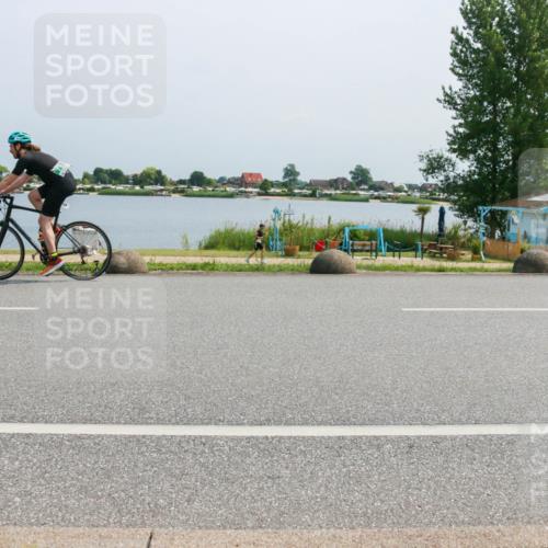 21.06.2025 - 27. Vierlanden-Triathlon H.Heesch http://msf.ph/oto/8014842 15.06.2025 11:50:47 Radfahren 750, 769 meine-sportfotos.de