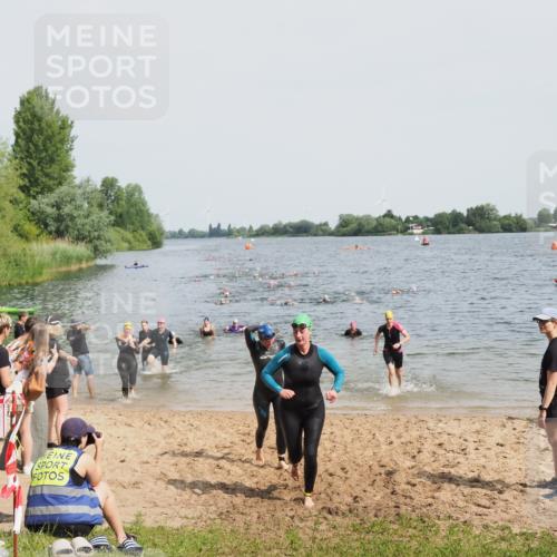 21.06.2025 - 27. Vierlanden-Triathlon MichiJ http://msf.ph/oto/8014850 15.06.2026 10:16:16 Schwimmen 477, 489, 494, 523, 611 meine-sportfotos.de