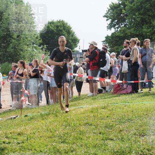 15.06.2025 - 27. Vierlanden-Triathlon KatJ http://msf.ph/oto/8014859 15.06.2025 10:15:19 Schwimmen 480, 507, 542, 555, 579, 587, 597, 613, 635 meine-sportfotos.de