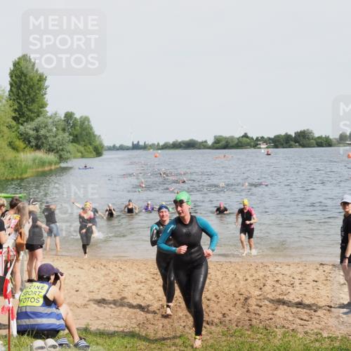 21.06.2025 - 27. Vierlanden-Triathlon MichiJ http://msf.ph/oto/8014880 15.06.2026 10:16:16 Schwimmen 477, 489, 494, 523, 611 meine-sportfotos.de