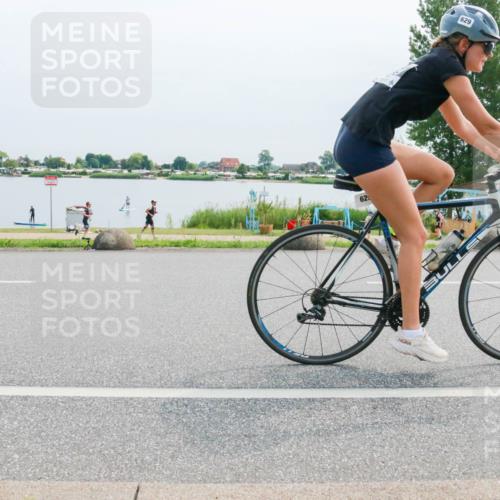 15.06.2025 - 27. Vierlanden-Triathlon H.Heesch http://msf.ph/oto/8014884 15.06.2025 11:12:11 Radfahren 231, 574, 629 meine-sportfotos.de