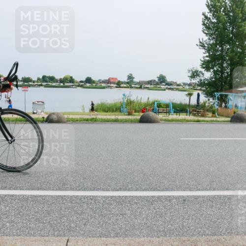 21.06.2025 - 27. Vierlanden-Triathlon H.Heesch http://msf.ph/oto/8014923 15.06.2025 11:51:22 Radfahren 16, 840 meine-sportfotos.de