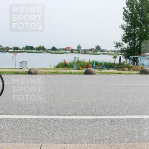 21.06.2025 - 27. Vierlanden-Triathlon H.Heesch http://msf.ph/oto/8014968 15.06.2025 11:51:40 Radfahren 728, 824, 952, 958 meine-sportfotos.de