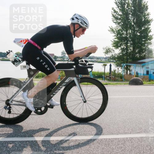 15.06.2025 - 27. Vierlanden-Triathlon H.Heesch http://msf.ph/oto/8014975 15.06.2025 09:03:09 Radfahren 10 meine-sportfotos.de