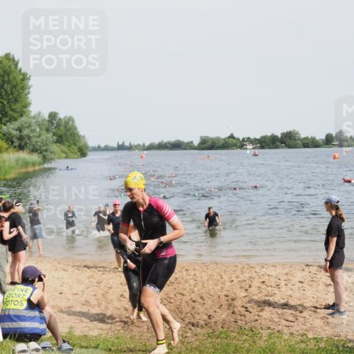 21.06.2025 - 27. Vierlanden-Triathlon MichiJ http://msf.ph/oto/8015017 15.06.2026 10:16:21 Schwimmen 477, 487, 489, 494, 499, 523, 526, 574, 611, 614, 634 meine-sportfotos.de