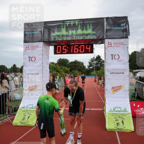 15.06.2025 - 7 Türme Triathlon Michael Strokosch http://msf.ph/oto/8015025 15.06.2025 15:16:04 Ziel 209, 653 meine-sportfotos.de
