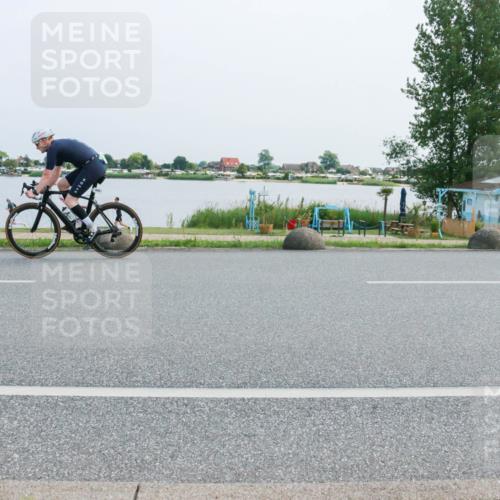 21.06.2025 - 27. Vierlanden-Triathlon H.Heesch http://msf.ph/oto/8015043 15.06.2025 11:52:03 Radfahren 645, 784, 928 meine-sportfotos.de