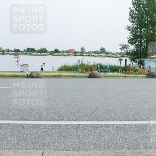 21.06.2025 - 27. Vierlanden-Triathlon H.Heesch http://msf.ph/oto/8015089 15.06.2025 11:52:14 Radfahren 658, 720, 803, 871 meine-sportfotos.de