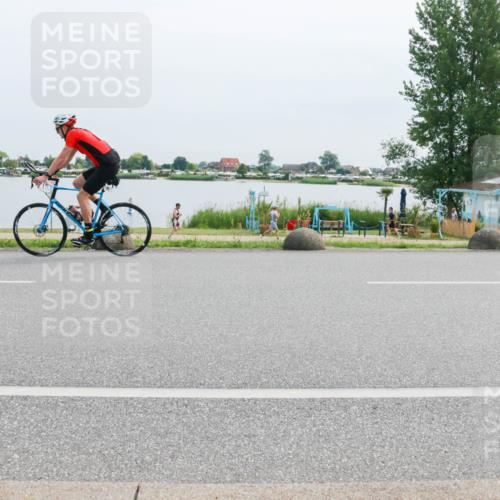 15.06.2025 - 27. Vierlanden-Triathlon H.Heesch http://msf.ph/oto/8015145 15.06.2025 11:12:30 Radfahren 82, 222, 637, 696, 699, 810 meine-sportfotos.de