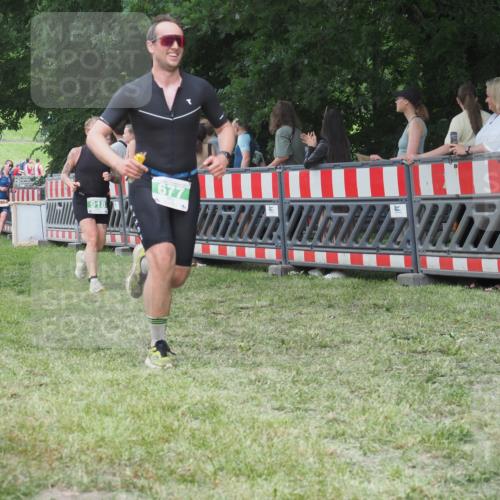 21.06.2025 - 27. Vierlanden-Triathlon KatJ http://msf.ph/oto/8015173 15.06.2025 13:13:15 Ziel 677, 723, 761 meine-sportfotos.de