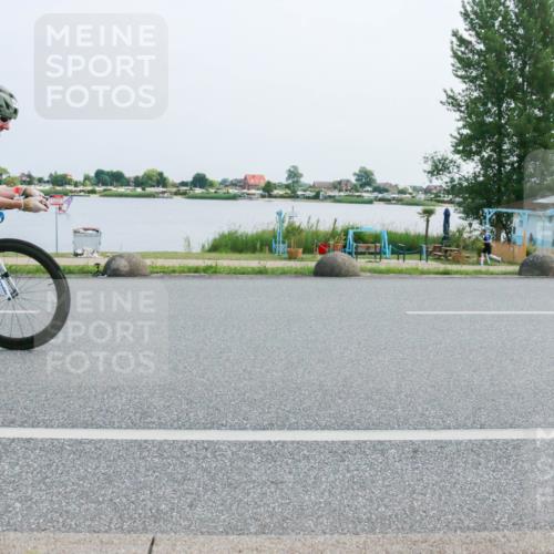21.06.2025 - 27. Vierlanden-Triathlon H.Heesch http://msf.ph/oto/8015198 15.06.2025 11:52:43 Radfahren 201, 663, 672, 785, 789, 963 meine-sportfotos.de