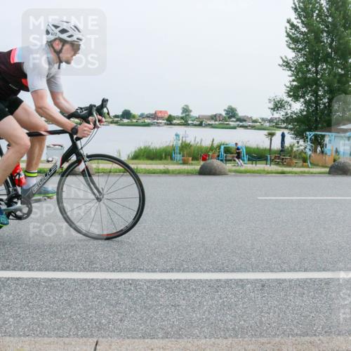 21.06.2025 - 27. Vierlanden-Triathlon H.Heesch http://msf.ph/oto/8015216 15.06.2025 11:52:45 Radfahren 201, 672, 789, 963 meine-sportfotos.de
