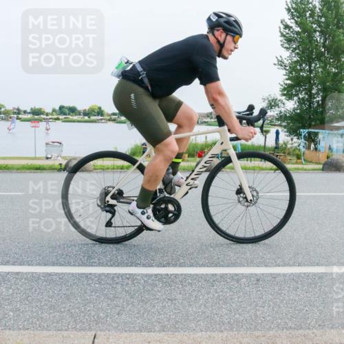 21.06.2025 - 27. Vierlanden-Triathlon H.Heesch http://msf.ph/oto/8015224 15.06.2025 11:52:54 Radfahren 703, 791 meine-sportfotos.de