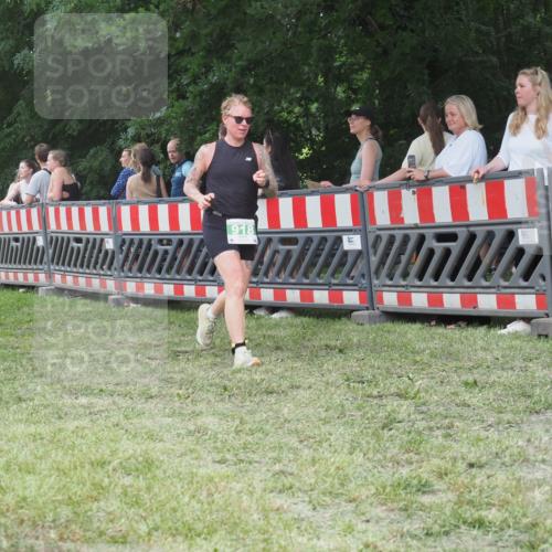 21.06.2025 - 27. Vierlanden-Triathlon KatJ http://msf.ph/oto/8015269 15.06.2025 13:13:16 Ziel 677, 723, 761 meine-sportfotos.de