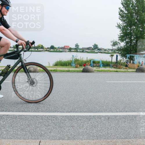 21.06.2025 - 27. Vierlanden-Triathlon H.Heesch http://msf.ph/oto/8015280 15.06.2025 11:53:12 Radfahren 687, 787, 921, 934 meine-sportfotos.de