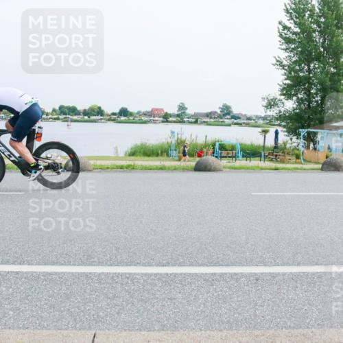 21.06.2025 - 27. Vierlanden-Triathlon H.Heesch http://msf.ph/oto/8015327 15.06.2025 11:53:30 Radfahren 734, 763, 829 meine-sportfotos.de