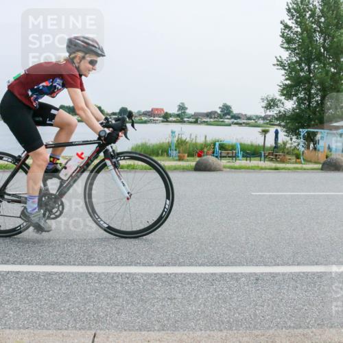 21.06.2025 - 27. Vierlanden-Triathlon H.Heesch http://msf.ph/oto/8015412 15.06.2025 11:53:57 Radfahren 745, 754, 893, 966 meine-sportfotos.de