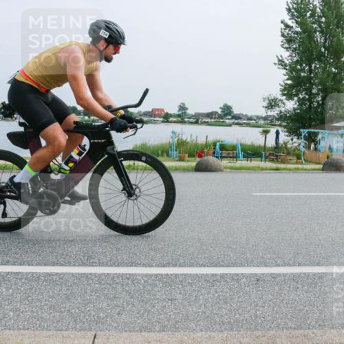 21.06.2025 - 27. Vierlanden-Triathlon H.Heesch http://msf.ph/oto/8015430 15.06.2025 11:54:02 Radfahren 754 meine-sportfotos.de