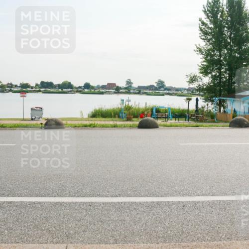 15.06.2025 - 27. Vierlanden-Triathlon H.Heesch http://msf.ph/oto/8015473 15.06.2025 09:09:08 Radfahren 242 meine-sportfotos.de