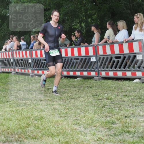 21.06.2025 - 27. Vierlanden-Triathlon KatJ http://msf.ph/oto/8015515 15.06.2025 13:13:24 Ziel 723, 761, 778 meine-sportfotos.de
