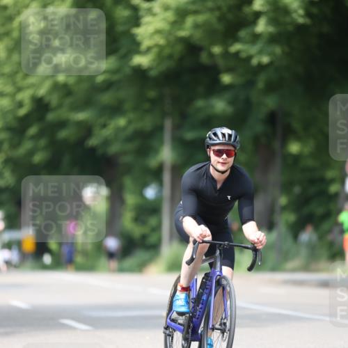 15.06.2025 - 7 Türme Triathlon Yannick Fuchs http://msf.ph/oto/8015524 15.06.2025 13:28:40 Radfahren 636, 767, 896 meine-sportfotos.de